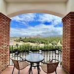 Hotel Dolmenes