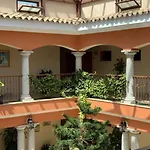 Dolmenes Hotel 3*