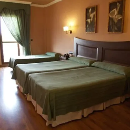 Hotel Dolmenes 3*