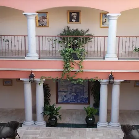 Hotel Dolmenes 3*