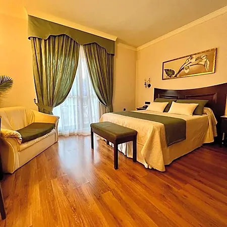 Hotel Dolmenes 3*
