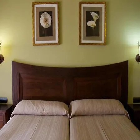 Hotel Dolmenes Antequera