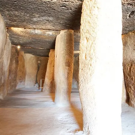 Hotel Dolmenes 3*