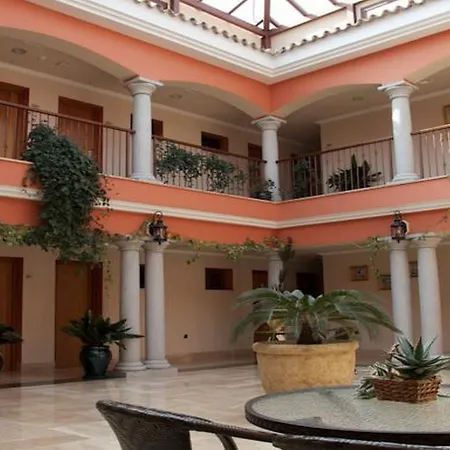 Dólmenes Hotel 3*