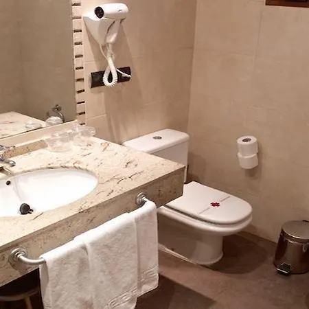 Dólmenes Hotel 3*