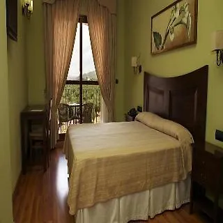 Dólmenes Hotel 3*